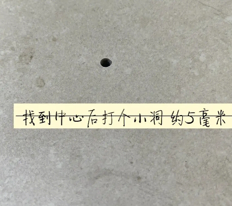 滨城瓷砖空鼓维修公司专业解答在瓷砖铺贴过程中，如果砂料搅拌不均匀，将会带来以下问题